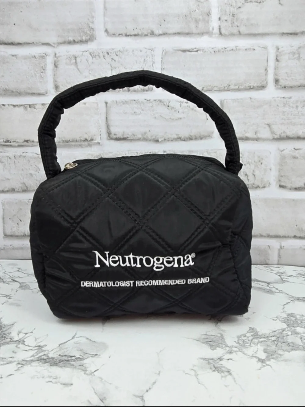(New) Neutrogena Cosmetic Travel Bag/Makeup Bag Black Quilted With Handle